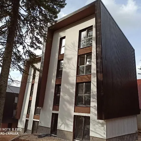 Snjezna Carolija Lux *